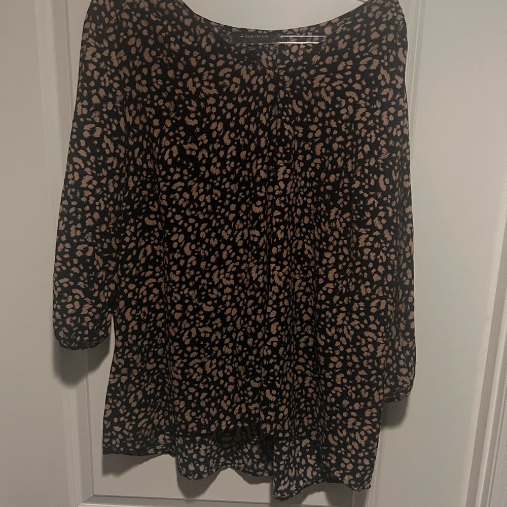 41 Hawthorn Black and Tan Blouse